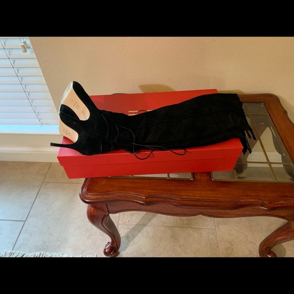 Carolina Herrera Shoes - Carolina Herrera women’s boots suede size 8